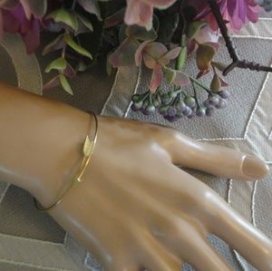 Dainty Gold Arrow Bangle Bracelet